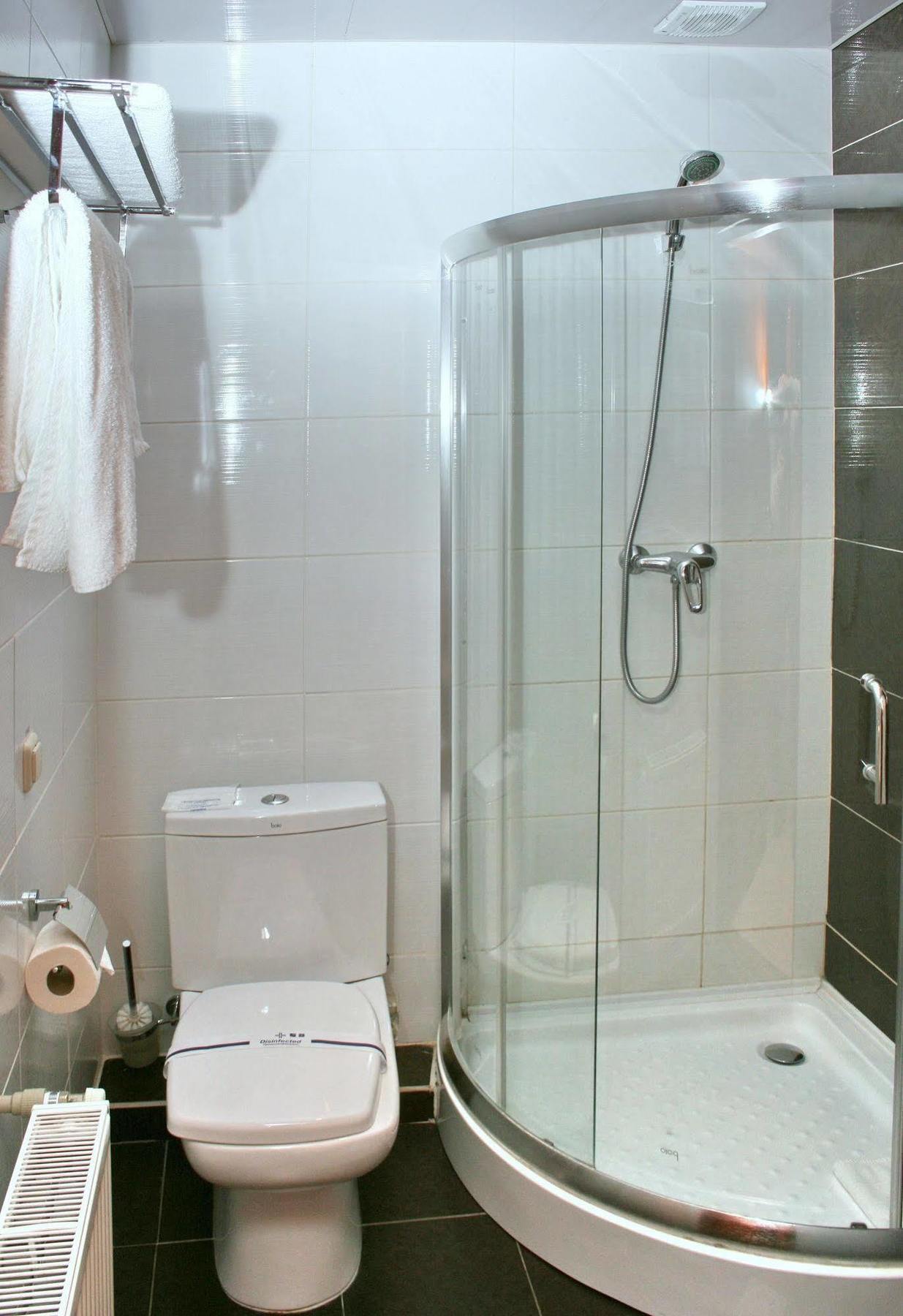 Premier Hotel Shafran Суми Екстериор снимка