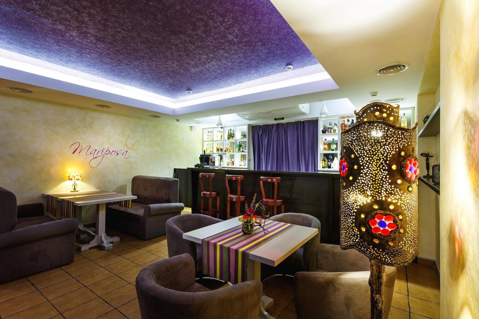 Premier Hotel Shafran Суми Екстериор снимка