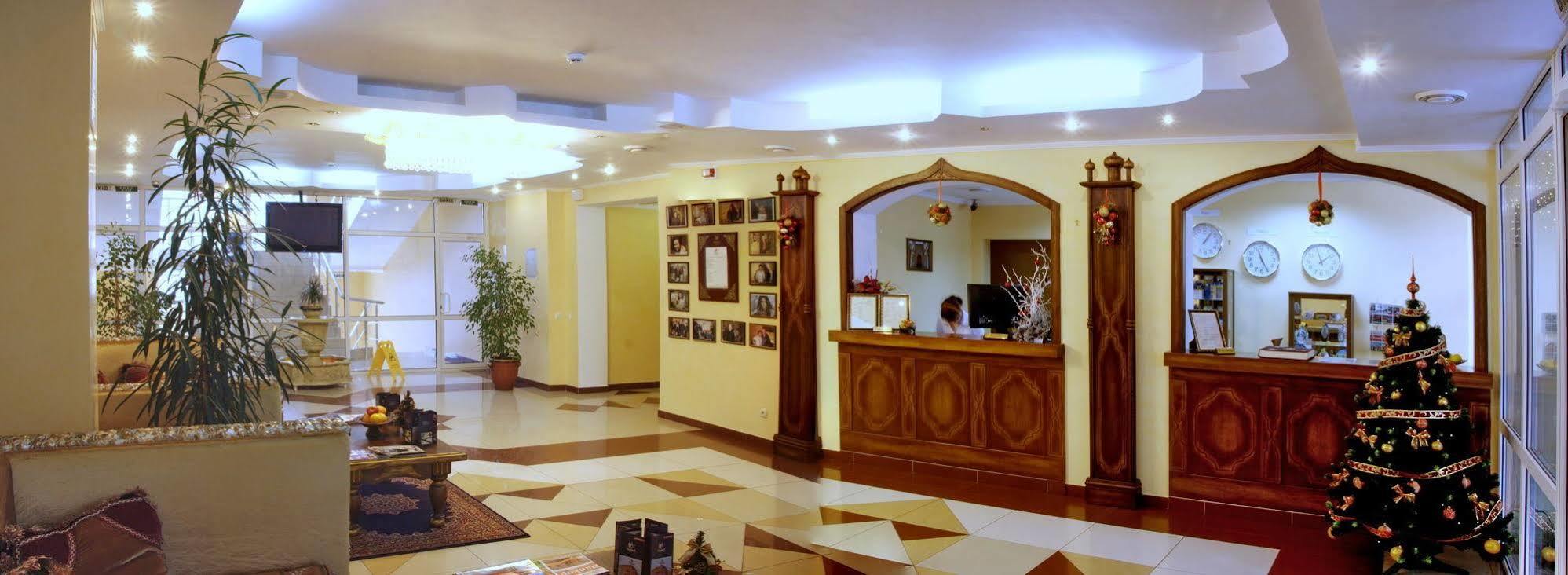 Premier Hotel Shafran Суми Екстериор снимка